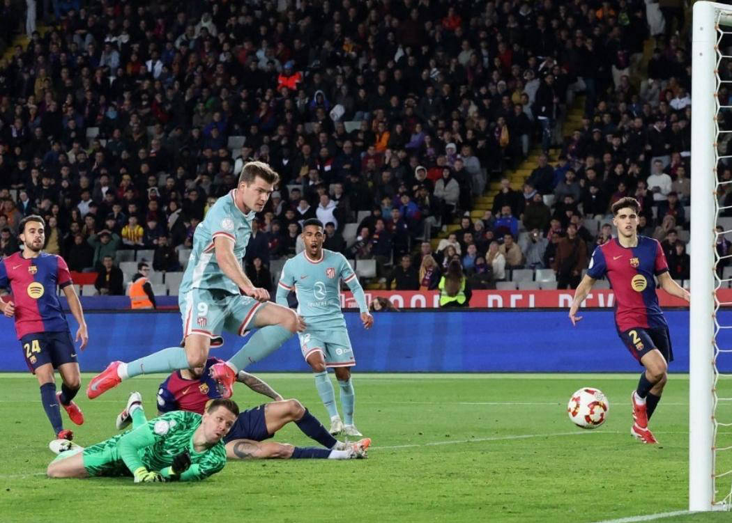 开云体育app-关于那不勒斯鏖战马德里竞技，孔德点燃赛场的信息