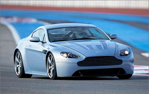 开云体育在线-阿斯顿马丁绝杀梅赛德斯，拉塞尔高光表现